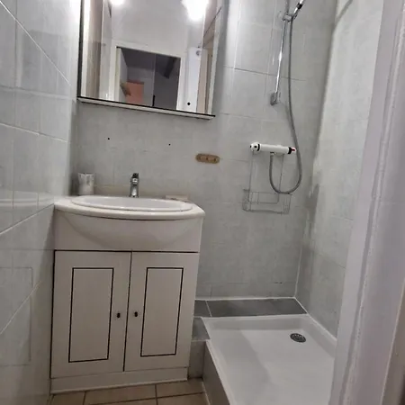 Les Cigalines Tres Proche Village Natu Tatil Evi Agde