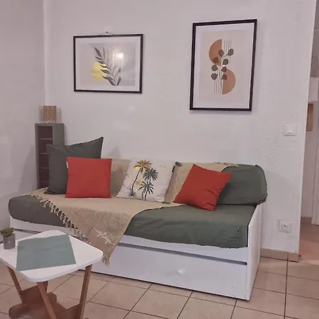 Les Cigalines Holiday home