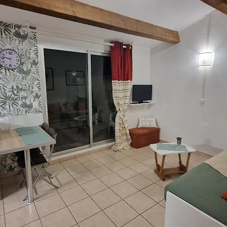 Les Cigalines Holiday home *